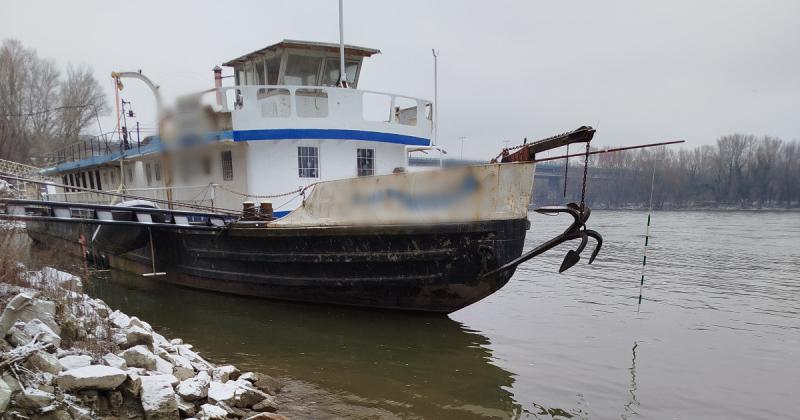 A Duna vizében egy női holttestet fedeztek fel.